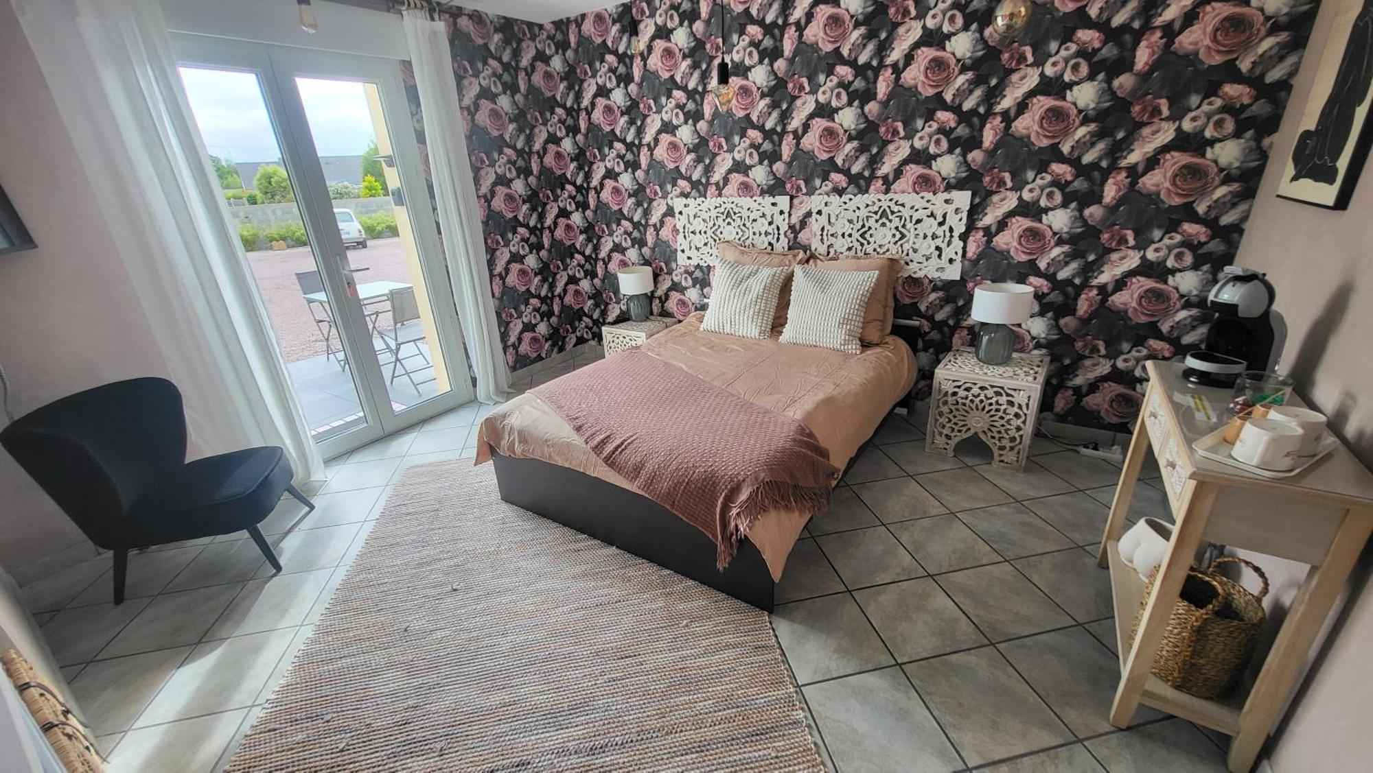 Le Coup De Foudre Bed & Breakfast Le Molay-Littry Exterior photo